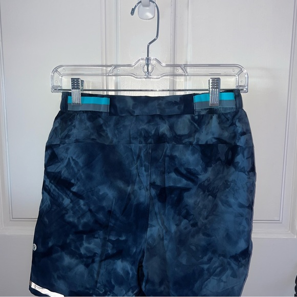 lululemon men’s surge shorts - Picture 2 of 3